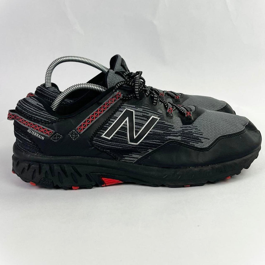 New Balance 410v6 grey/black/red UK 12.5