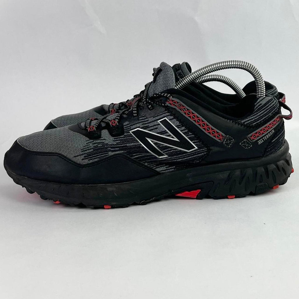 New Balance 410v6 grey/black/red UK 12.5
