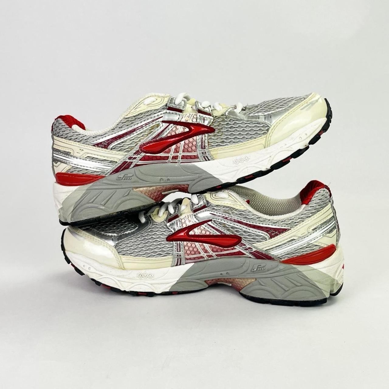 Brooks GTS Adrenaline 11 white/red UK 5