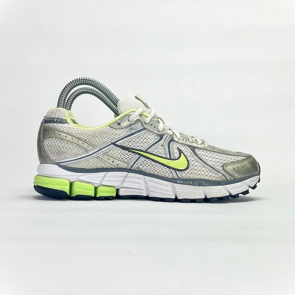 Nike Pegasus 25 white/volt UK 5