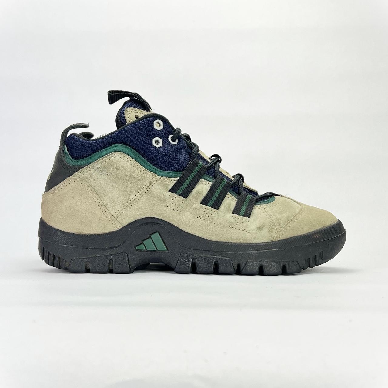 Adidas Vintage(1990s) Hiking High beige/navy UK 8