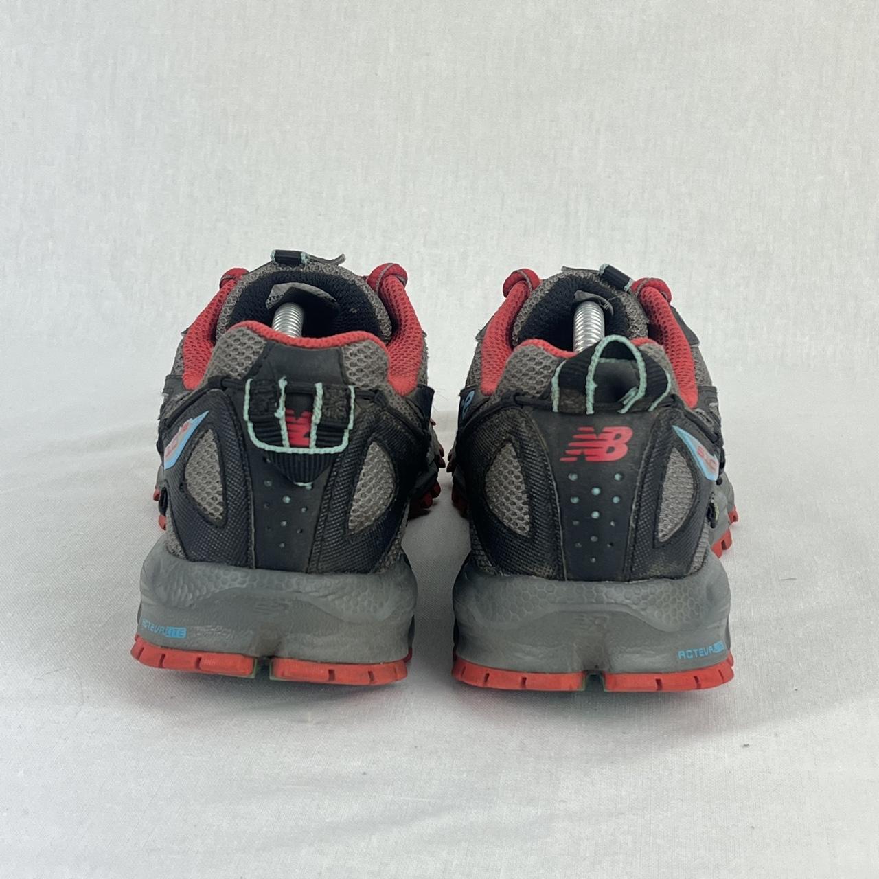 New Balance 610 GTX Gore-Tex grey/red