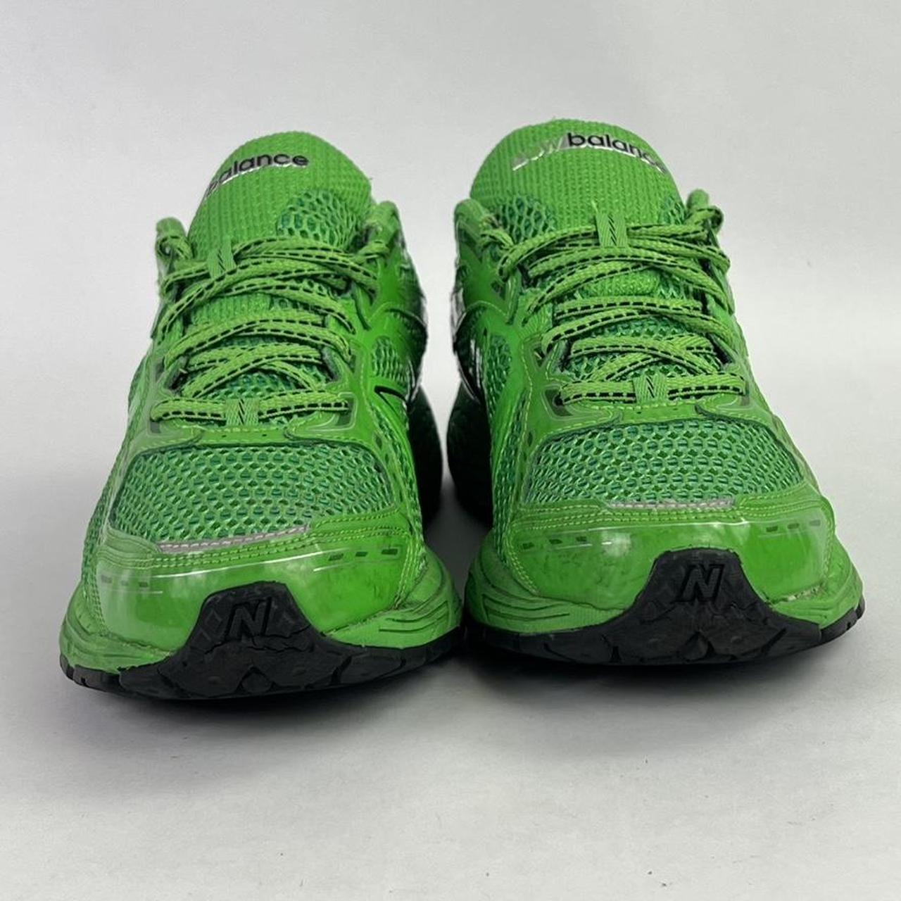 New Balance 780v3 green/black UK 8.5