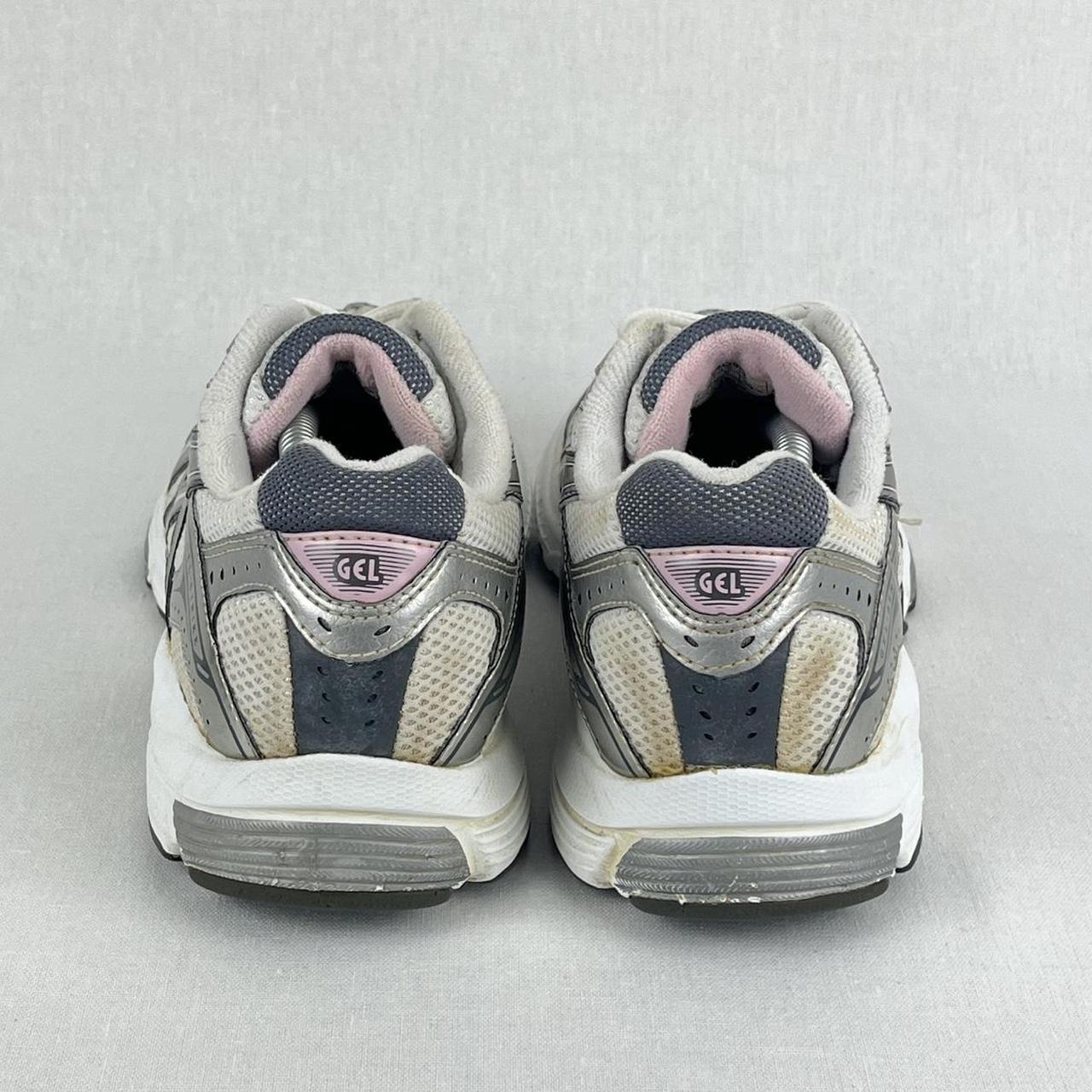 Asics Gel-Strike white/grey