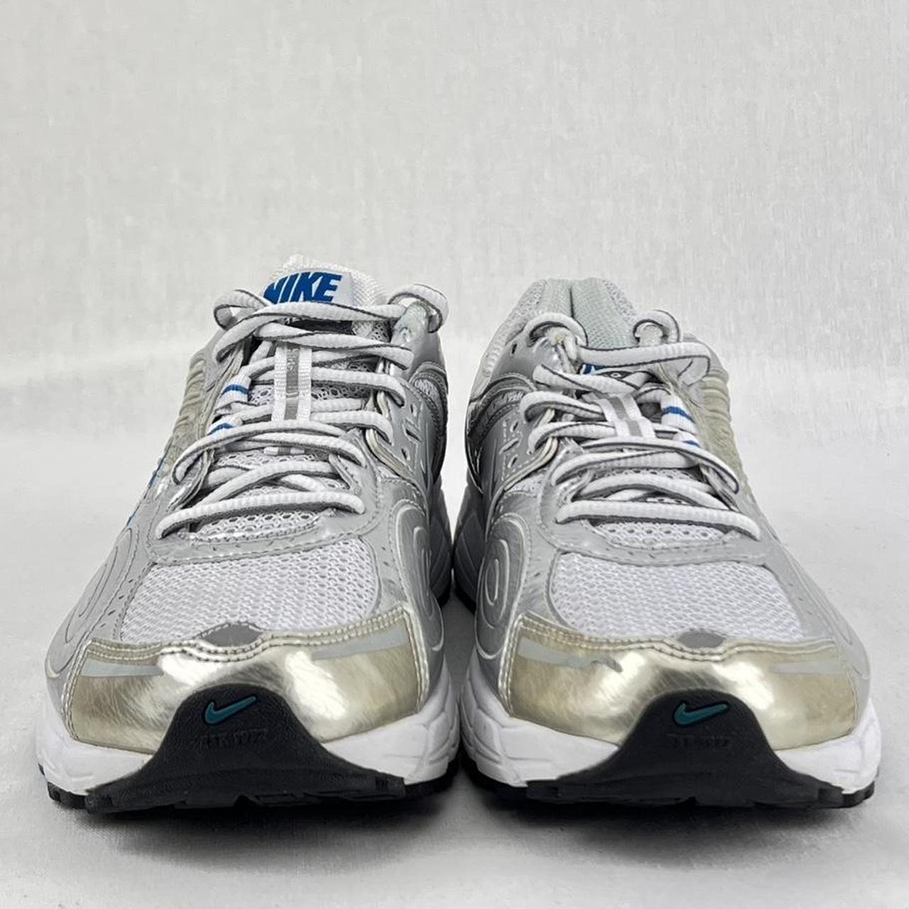 Nike Vomero 4 white/blue