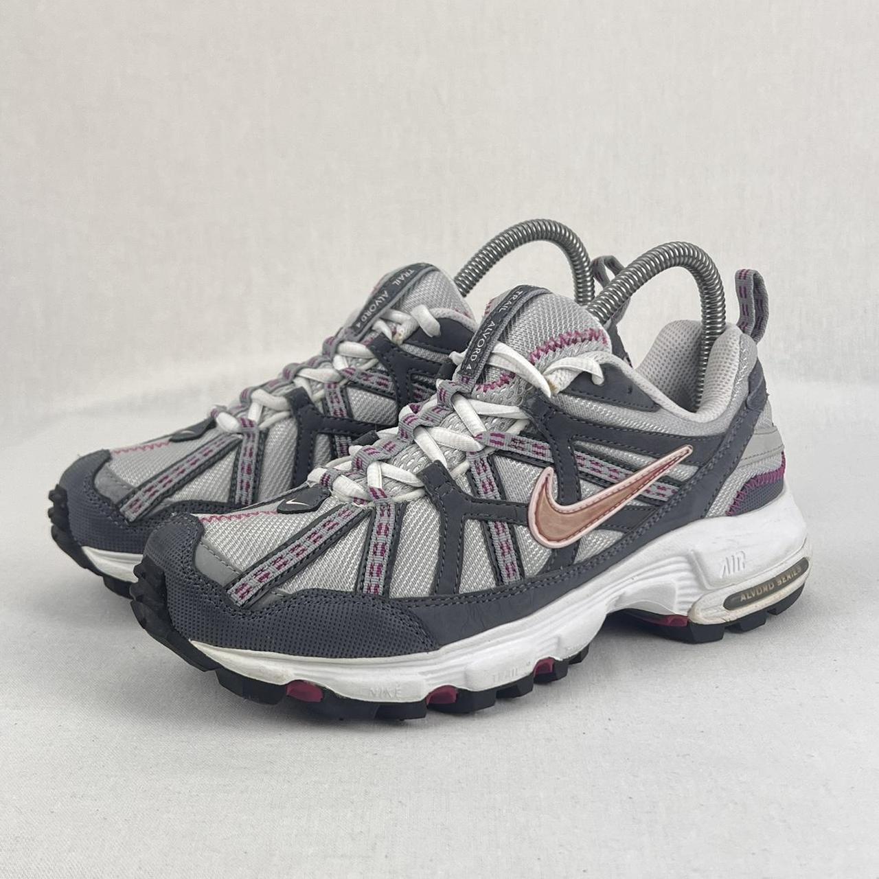 Nike Air Trail Alvord 4 grey/pink