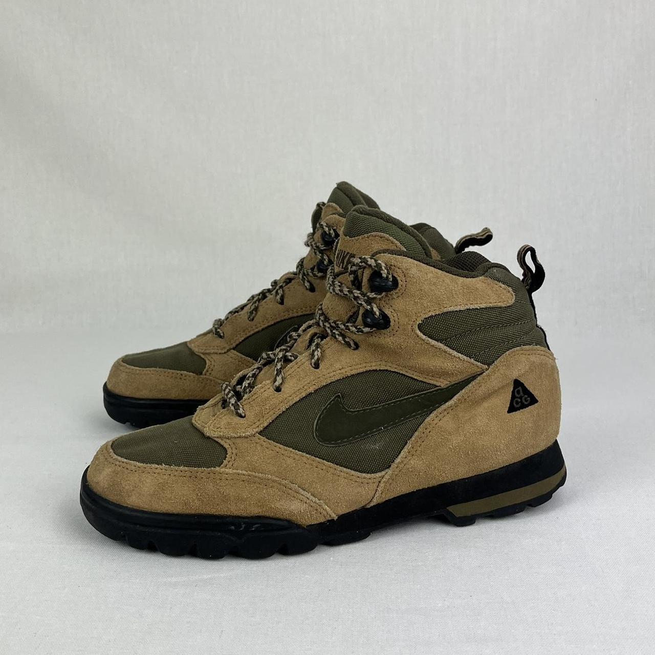 Nike ACG Torre Mid wheat/brown (1990s)