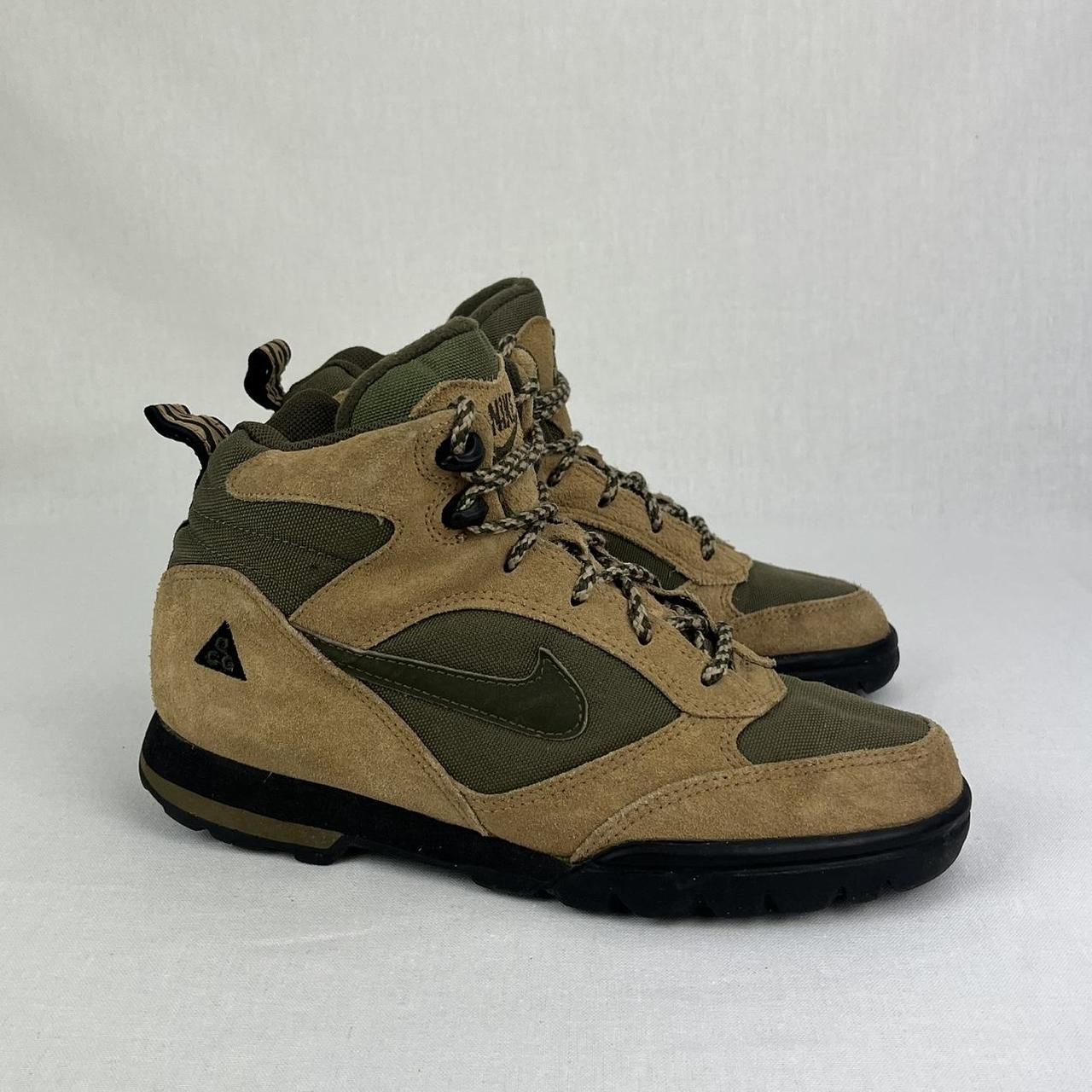 Nike ACG Torre Mid wheat/brown (1990s)
