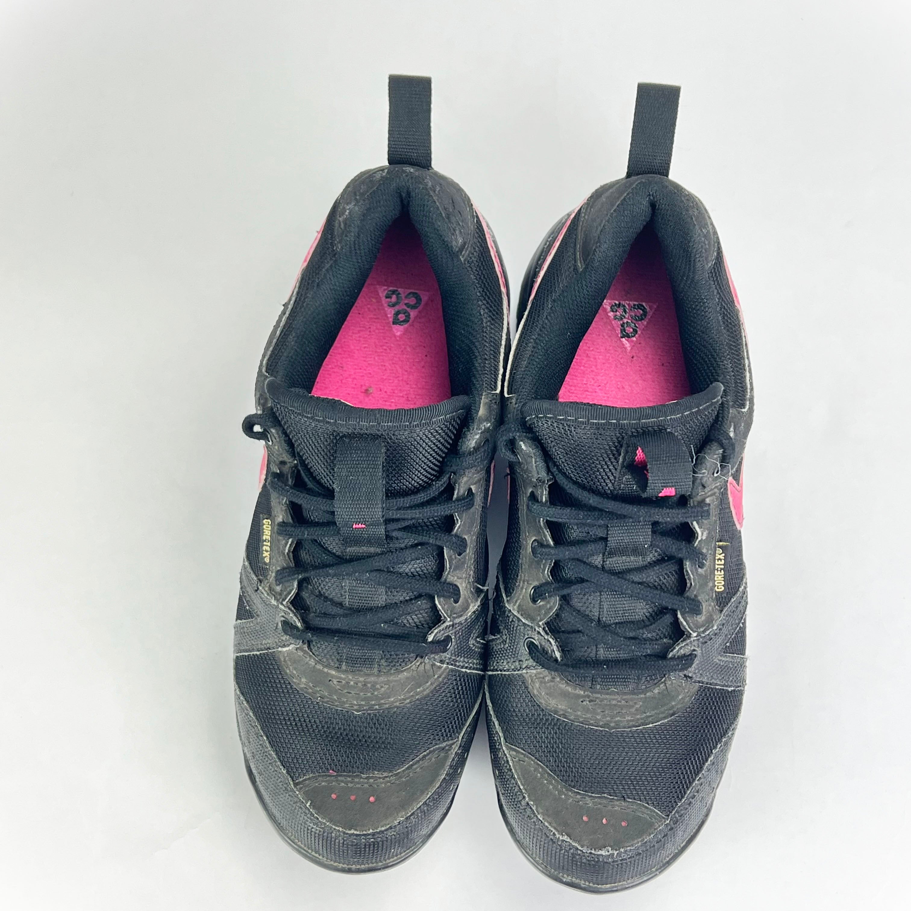 Nike ACG Rongbuk GTX Gore-Tex black/pink UK 10