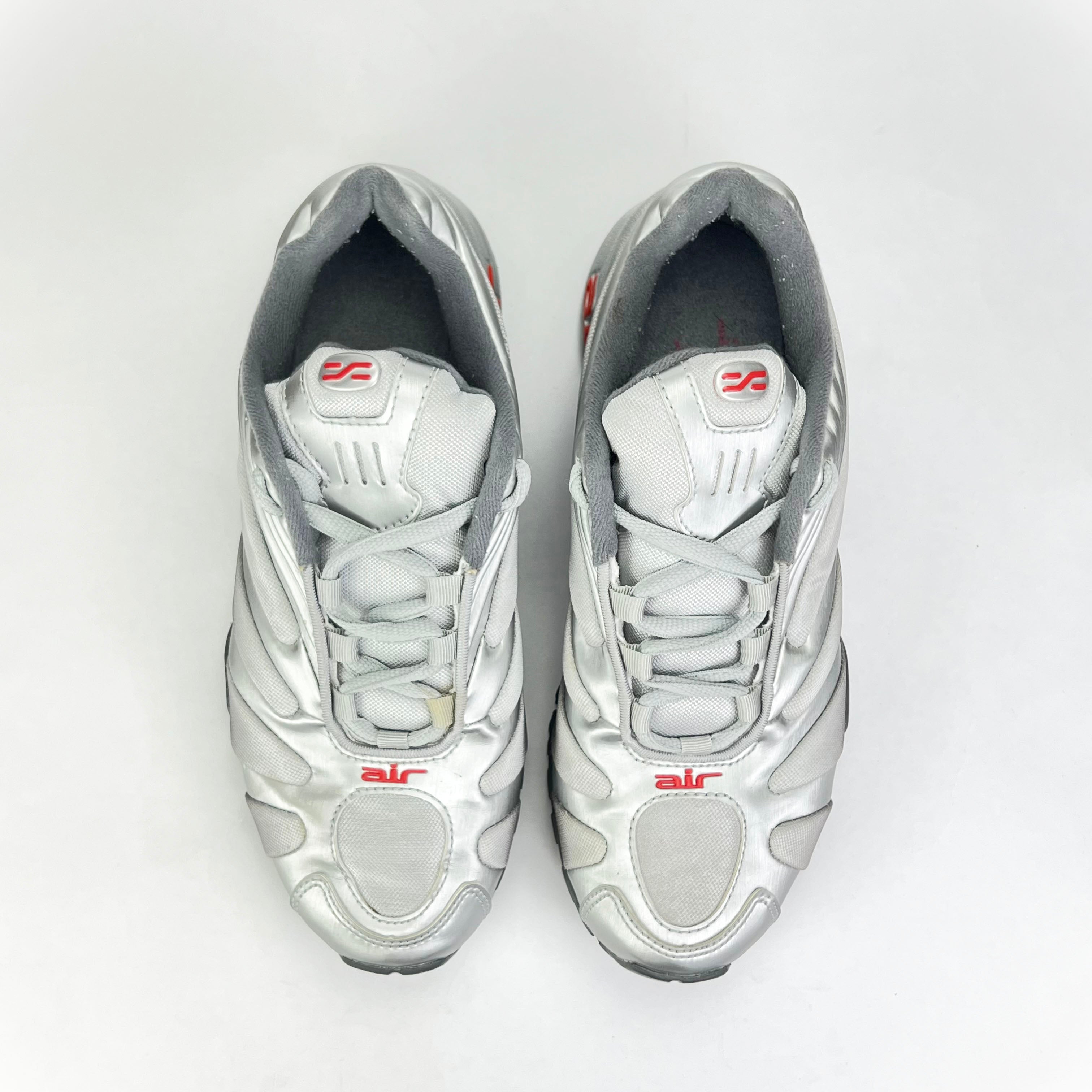 Rare Nike Air Retro trainers silver/red
