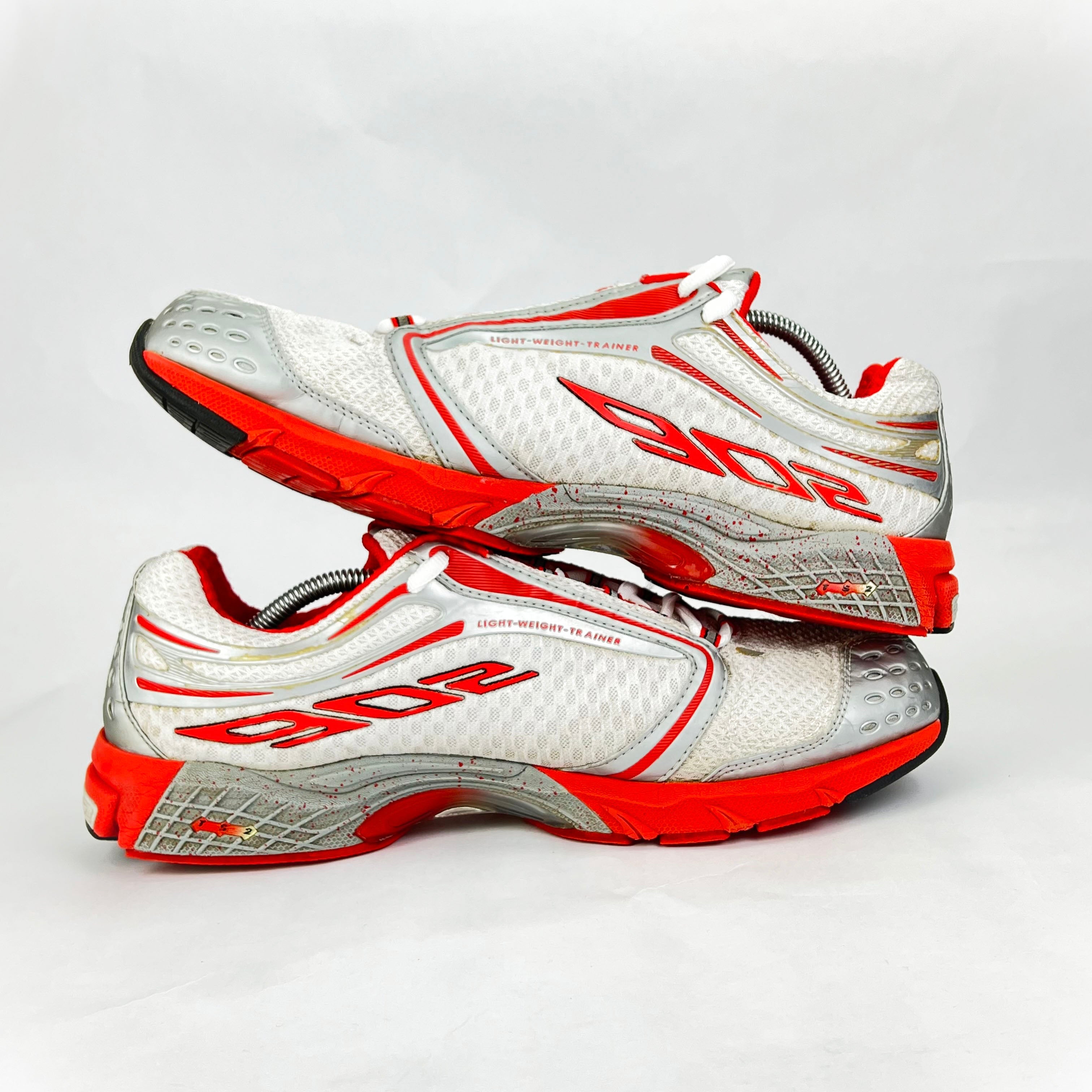 New Balance 902 grey/red UK 12