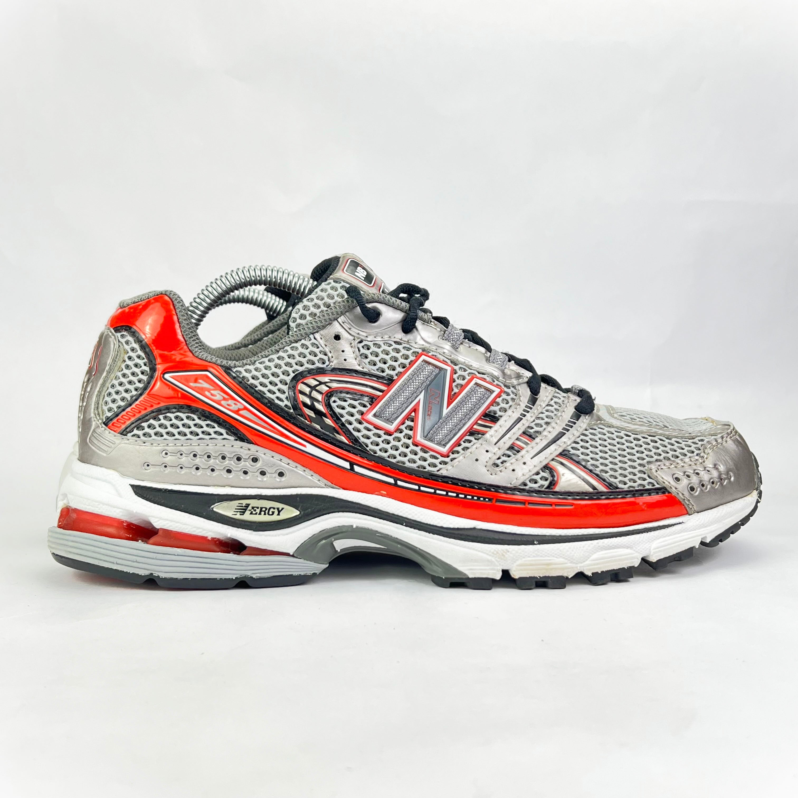 New Balance 758 silver/red UK 9