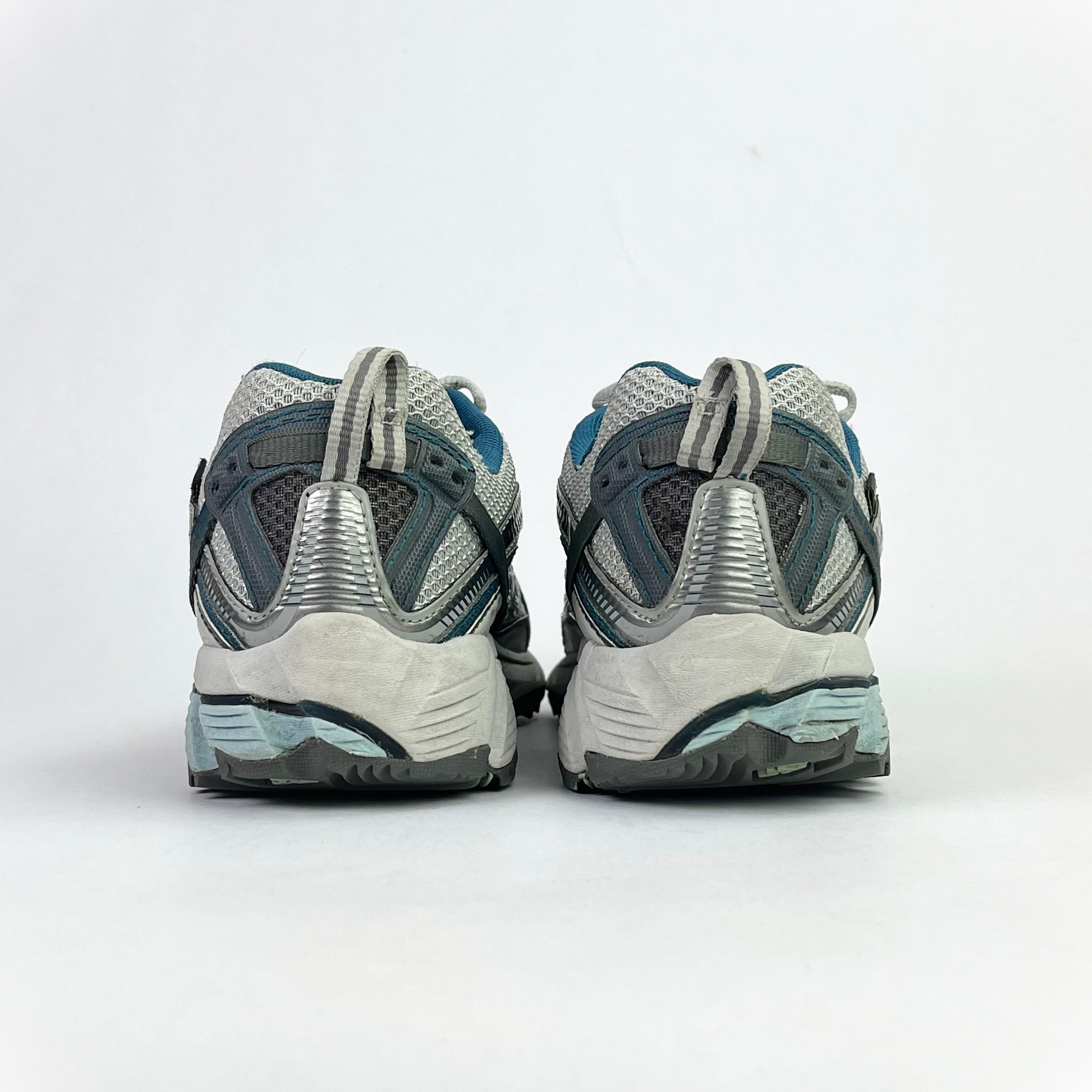 New Balance 813 GTX Gore-Tex white/blue UK 6