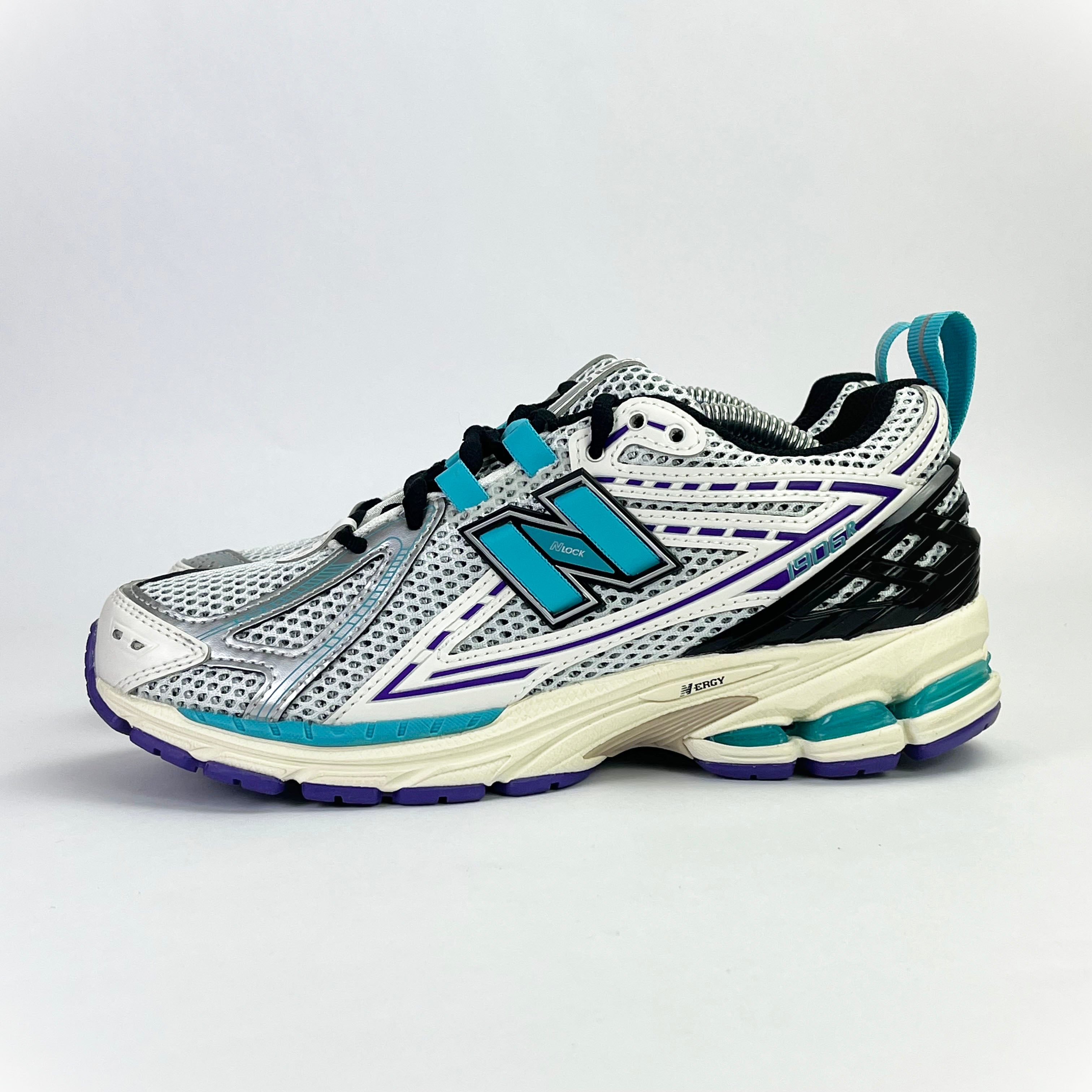 New Balance 1906R white/blue/black UK 4.5