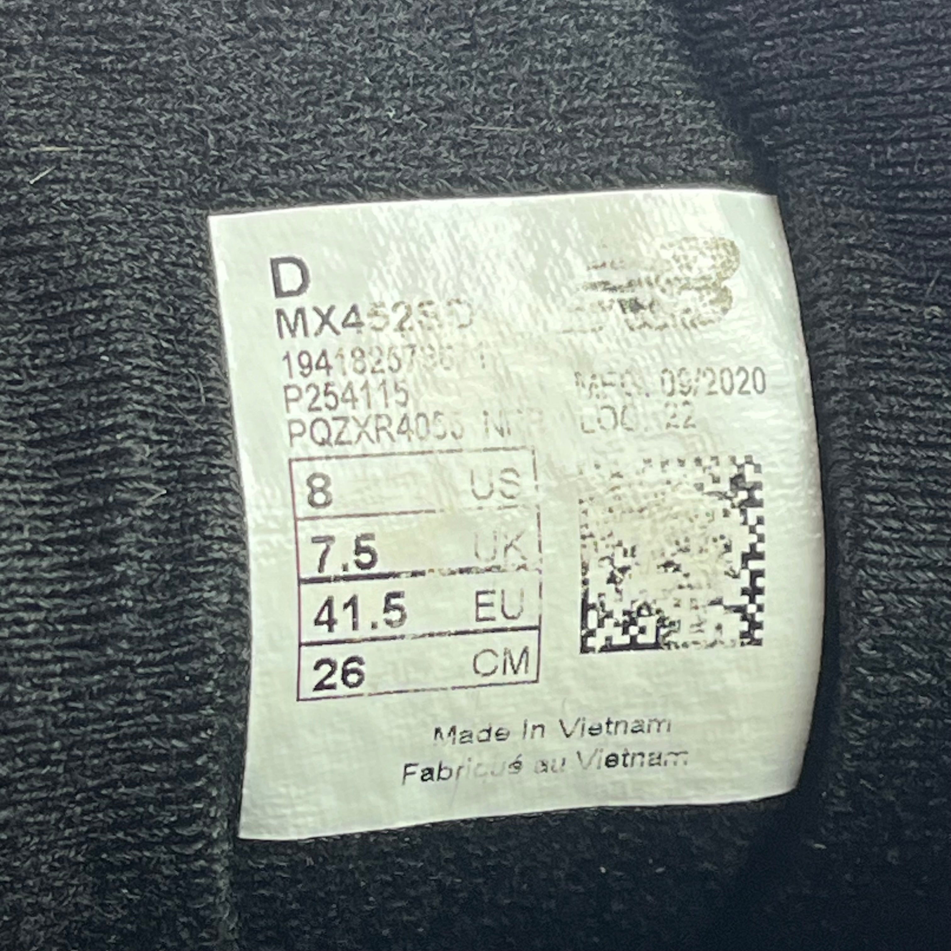 New Balance 452 white/black/red